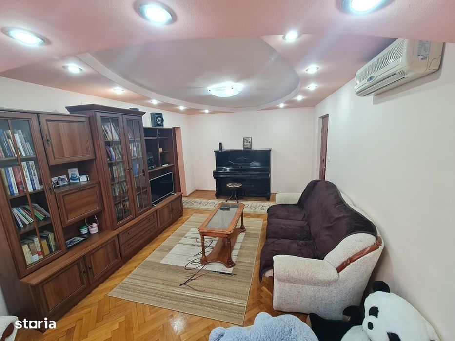 Inchiriez apartament 2 camere Modern Bou Rosu, et. 1, Centrala, Clima.