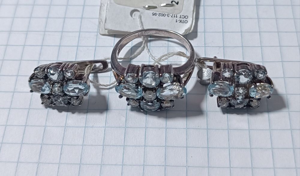 Серебряный комплект 925 проба с натуральными камнями !