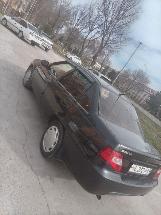 Срочна Нексия 2 сотилади 2009