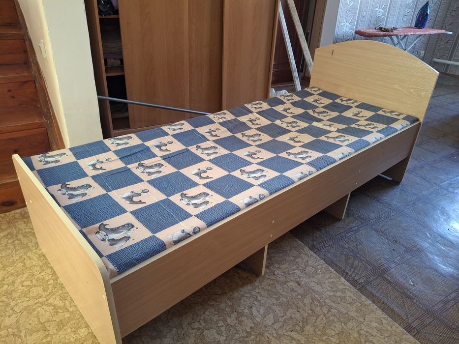 Кровать односпальный