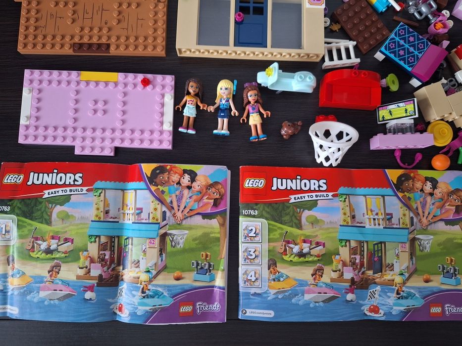 LEGO® Juniors Casa lui Stephanie de langa lac (10763)