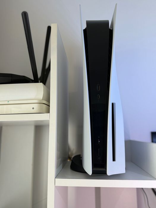 Playstation 5 Disk C-Chassis 2TB + 825GB , 2x DualSense, Joc GoW