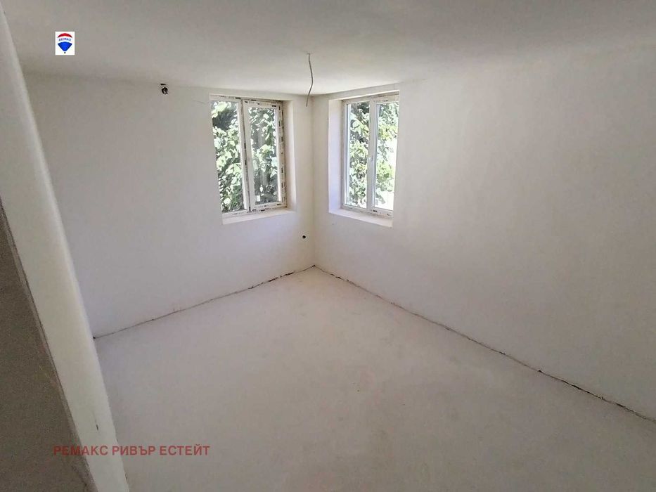 Градска къща за продажба кв. Здравец