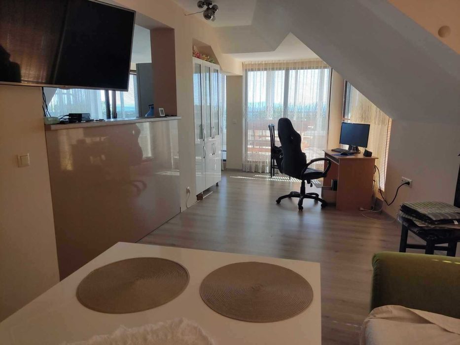 Дава се под наем Многостаен апартамент в Бургас, Сарафово - 240 кв.м за 750 € - Снимка #5