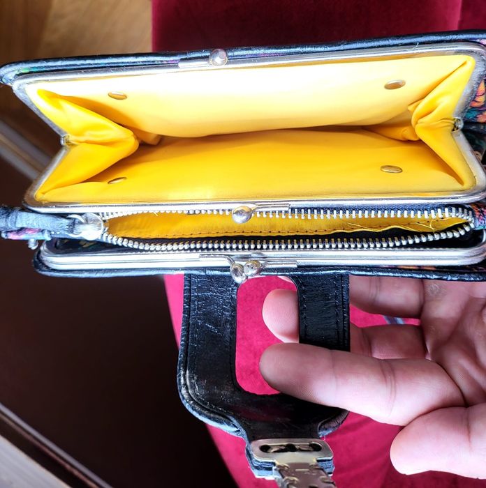 Продам сумочку женскую