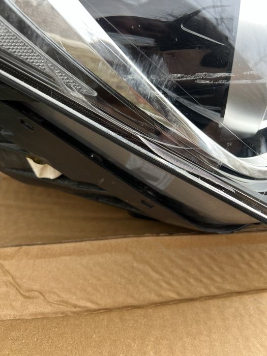 Hyundai Santa Fe - десен фар