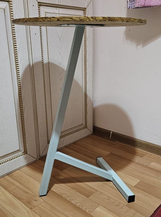 Журнальный столик