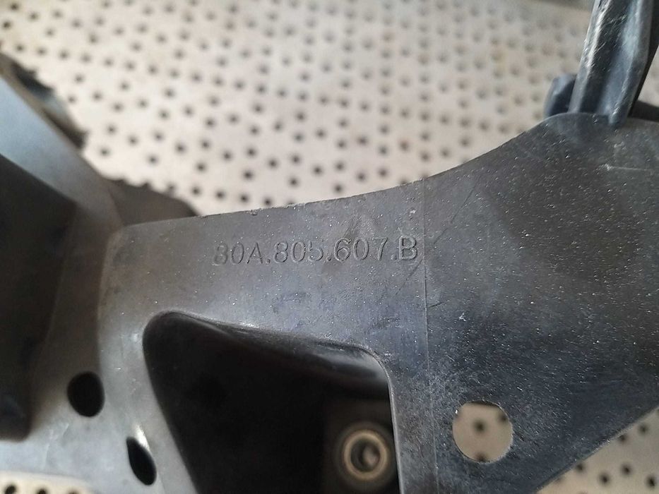 Suport far stanga audi q5 fy 2020 80a805607b