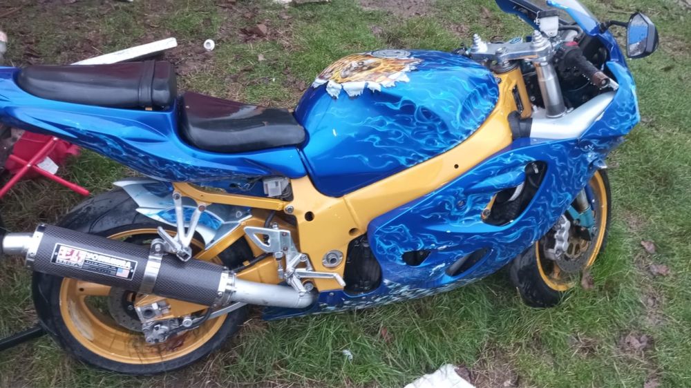 Suzuki GSXR 750 ! Se vinde sau schimb !