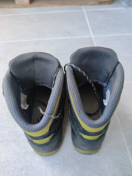 Bocanci 3 trei sezoane Lowa Vantage Mid GTX