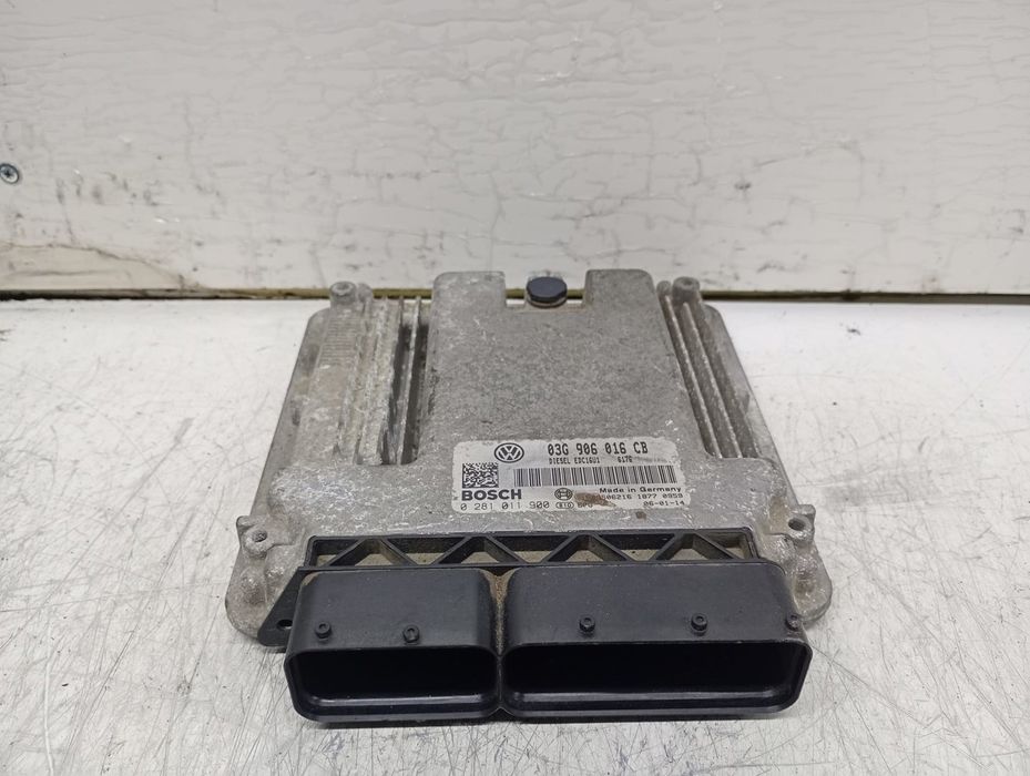 Calculator motor ECU 03G906016CB Volkswagen Golf 5 (2003 - 2009)