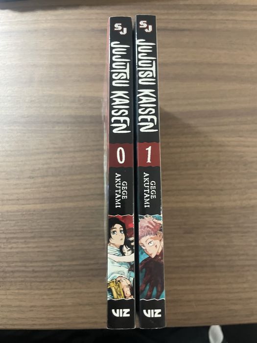 Volumele 0 si 1 din Jujutsu Kaisen
