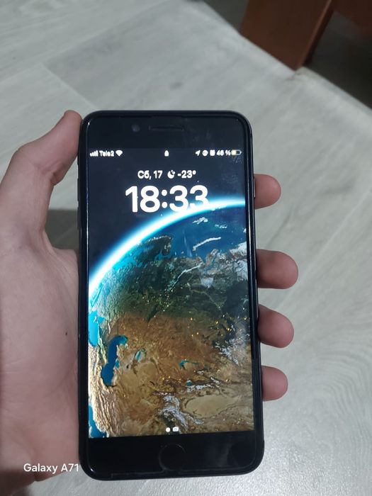 Продам айфон 8+ идеал