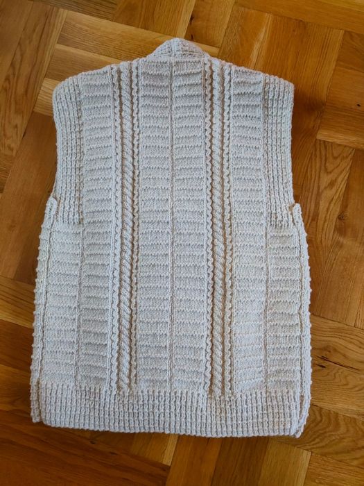 Veste tricotate de lana