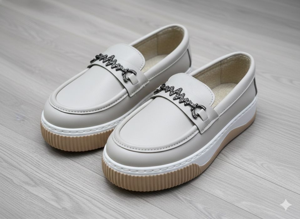 Ayollar poyabzallari