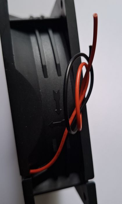 Продам (куллер) вентилятор 12 v