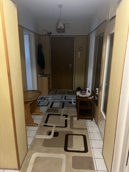 Inchiriez apartament cu 3 camere direct de la proprietar