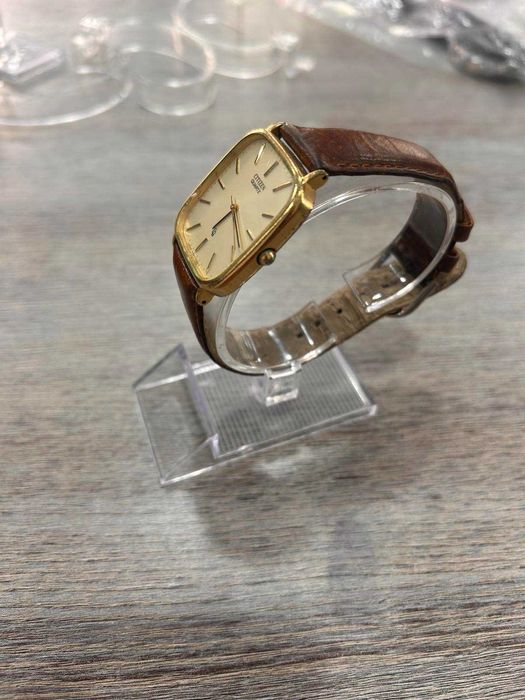 Продава се часовник CITIZEN - УНИСЕКС
