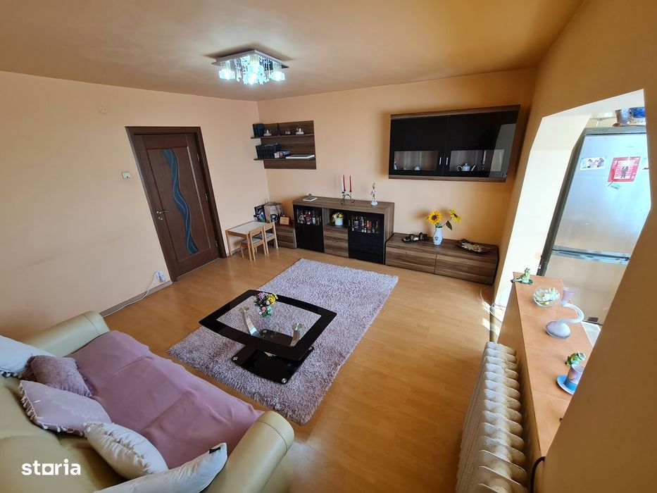 Vand apartament 5 camere Micalaca Str Abrud,2b.Decomandat,Spatios100mp