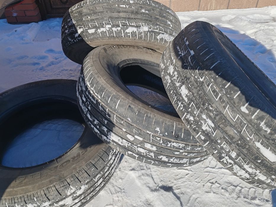 Продам комплект летние шины на 17