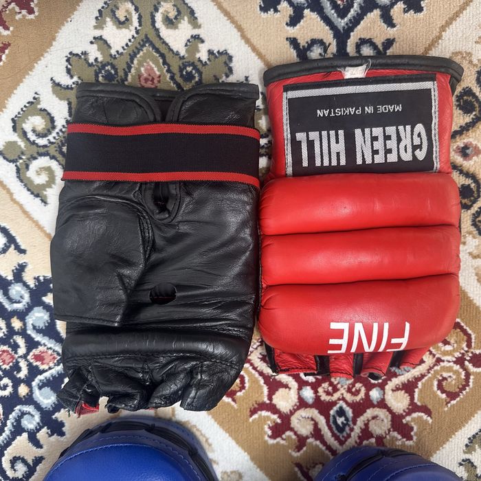 Боксерские перчатки, лапы, шлем