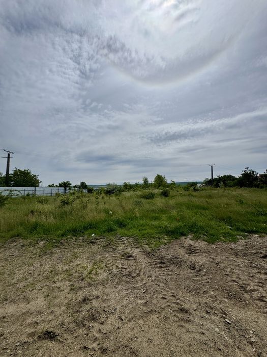 Teren 11.165 mp zona Pacea (lângă Combustibilul/Castillio) – 3400 mp intravilan, utilități la limita de proprietate(gaz,apa,curent electric),13.5 e/mp