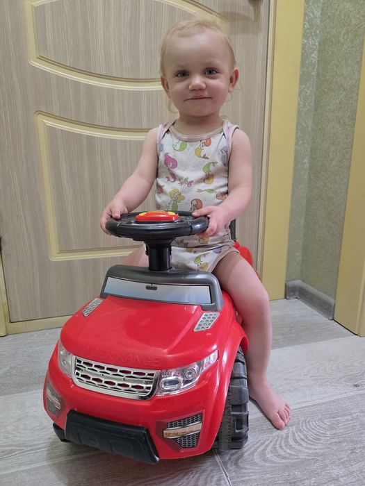 Детская машинка толокар