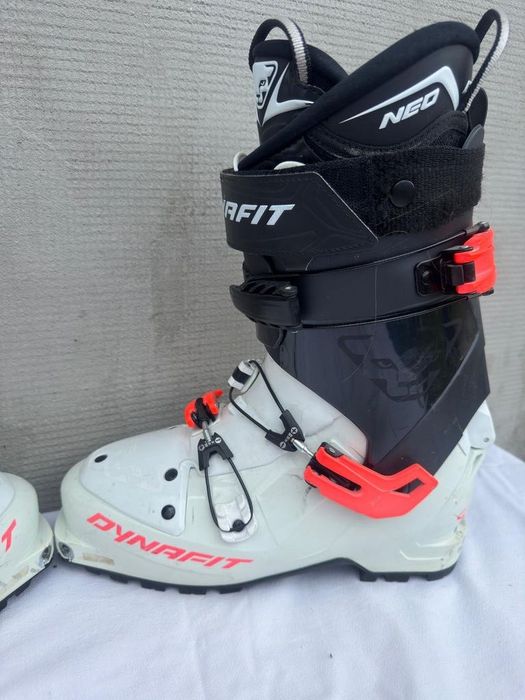 Clapari ski schi tura skimo Dynafit Neo PU Carve marime EUR:42.5 Mondo:27.5 last:102