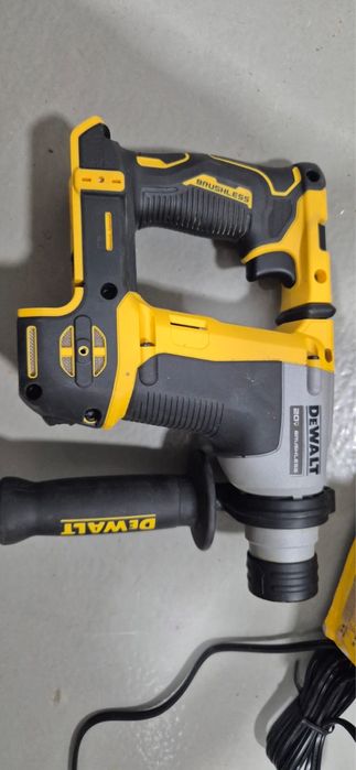 Перфоратор Dewalt