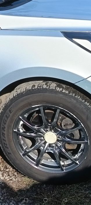 Продам комплект летней  резины на дисках