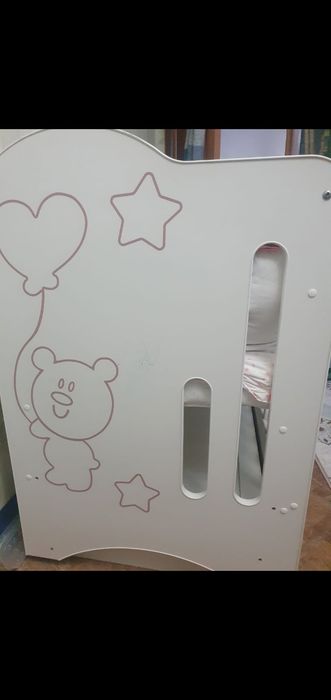 Продам детскую кровать маятник