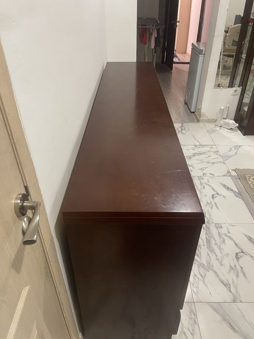 Шкаф из чистого дерева