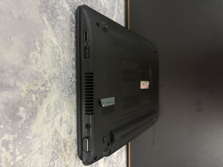 Ноутбук ASUS.