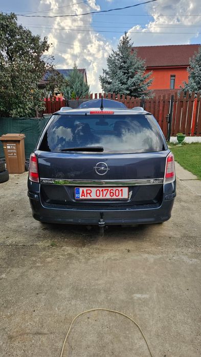 Opel Astra H  17