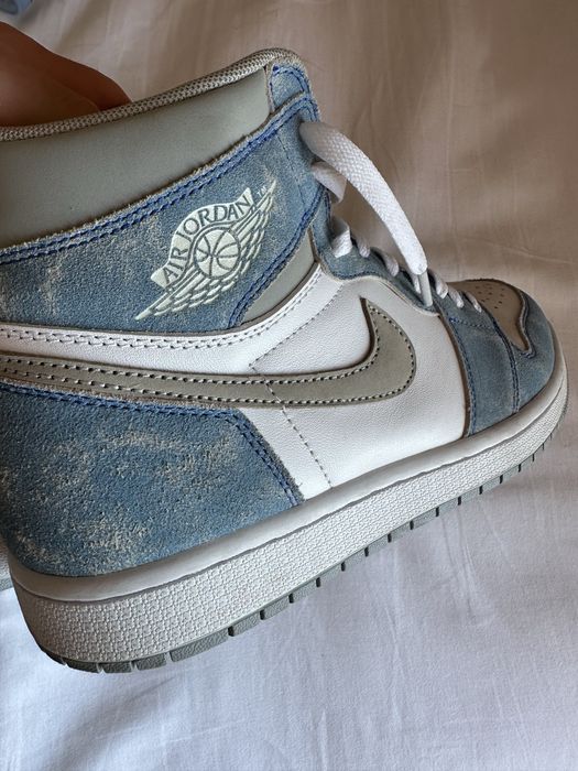 Jordan 1 Retro High OG Hyper Royale