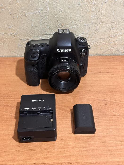 Canon 6D mark 2 с обективом