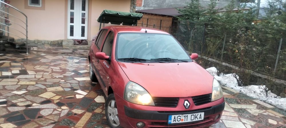 Vând Renault Clio