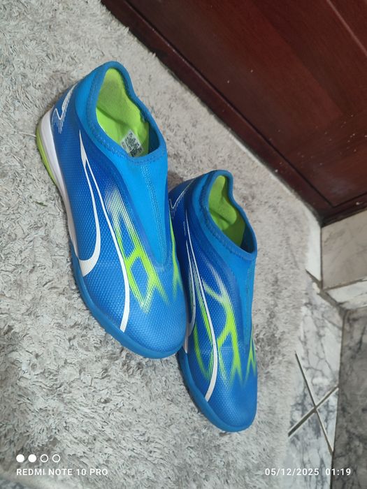 Ghete de fotbal puma futcer.