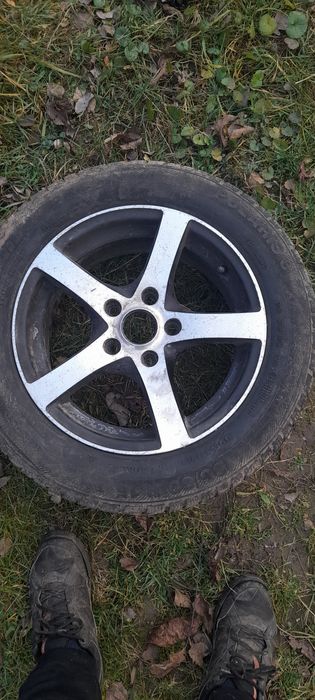 Dezmembrez autoturisme