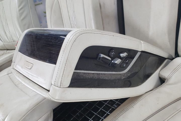 Bancheta spate BMW Seria 7 G11/G12 (2015 - 2020)