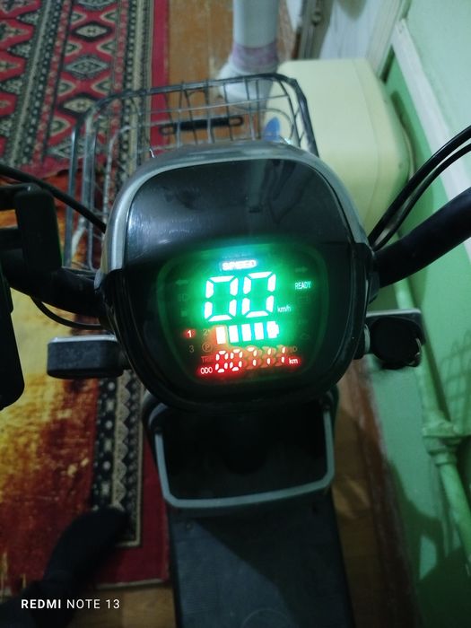 Elektron skuter sotiladi