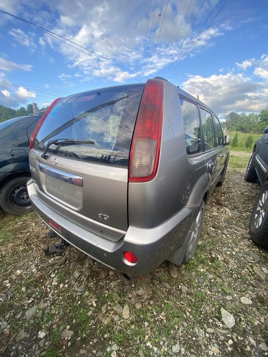 Dezmembrez Nissan X-trail 2.2dci