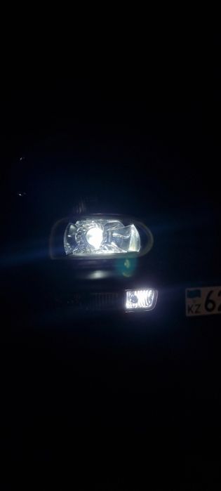 Продам  фары на гольф 3
