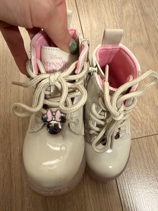 Светещи ботуши на Дисни Мини Маус р-р 22