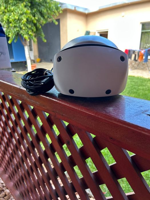 PlayStation VR2 pentru PS5 
Stare impecabila folosite de 3 ori de la cumpărare