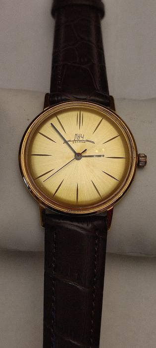 Наручные часы Луч