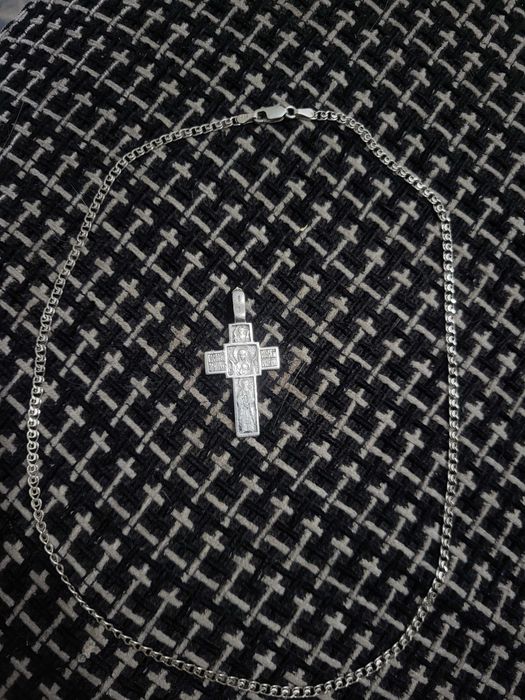 Цепочка и нательный крест