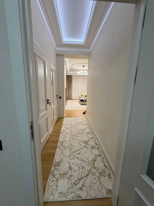 Продаётся трёхкомнатная в ЖК Машхади Резиденц ( Риезий )