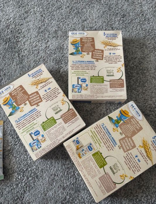3 cutii cereale Nestle