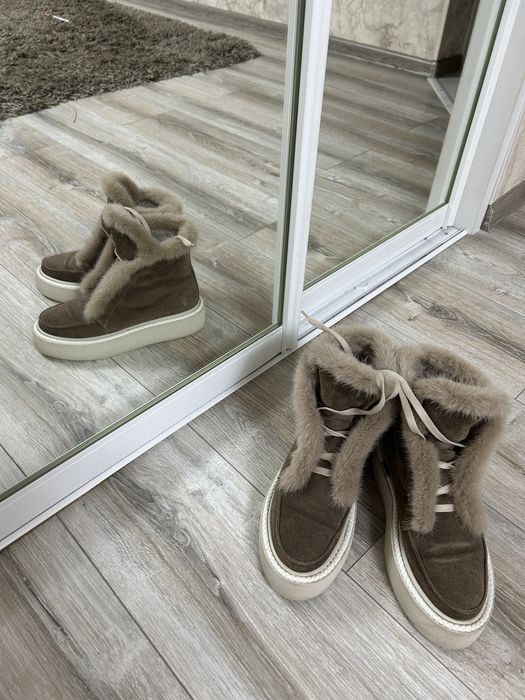 Продам ботинки натуральная замша